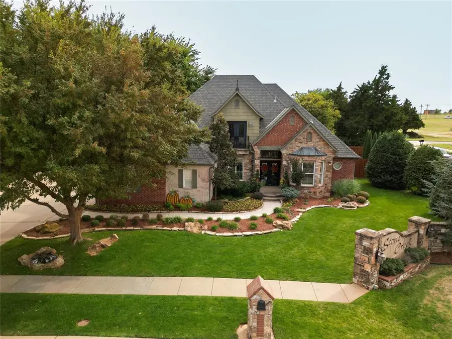 919 Stone Creek Boulevard, Yukon, OK 73099 - #2