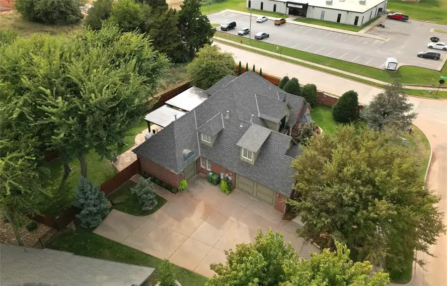 919 Stone Creek Boulevard, Yukon, OK 73099 - #3