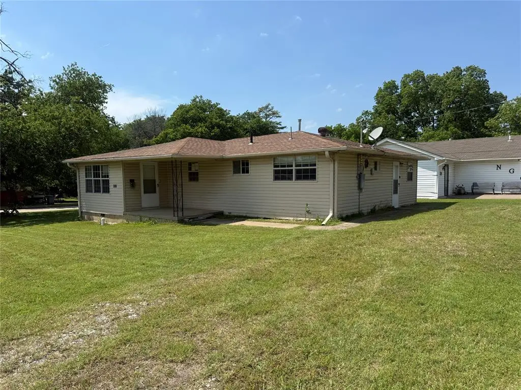 417 W 8th Street, Wewoka, OK 74884 - #1