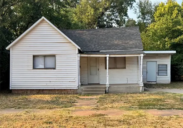 812 W Colorado Avenue, Chickasha, OK 73018