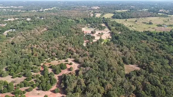 21700 Martin Tract 1 Road, Harrah, OK 73045