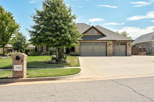 3904 Bridge Wood Lane, Oklahoma City, OK 73179