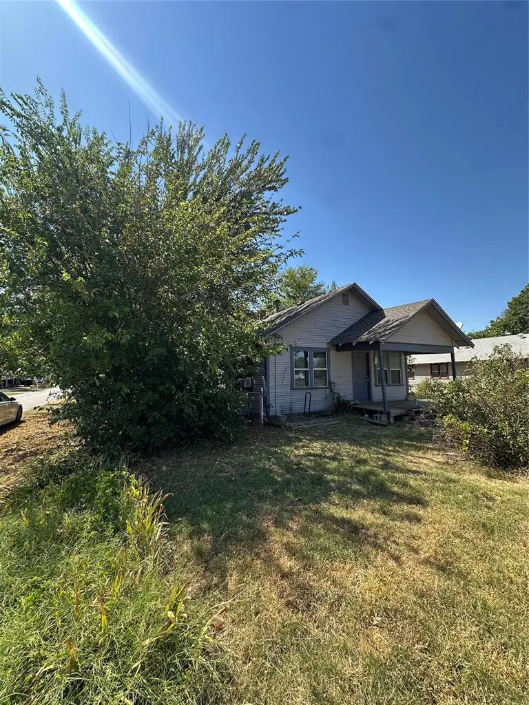 904 N Crawford Avenue, Norman, OK 73069 - #3