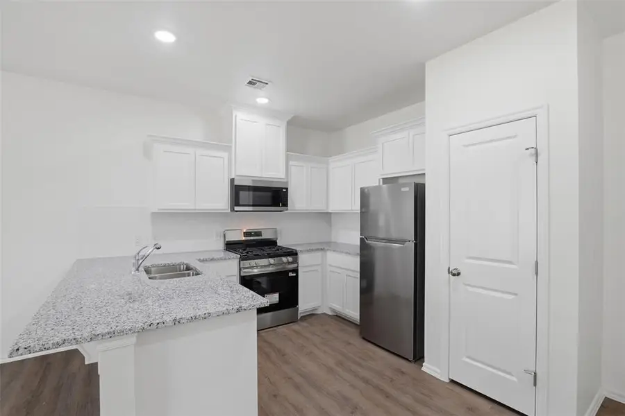 10613 SW 17th Terrace, Yukon, OK 73099 - #3