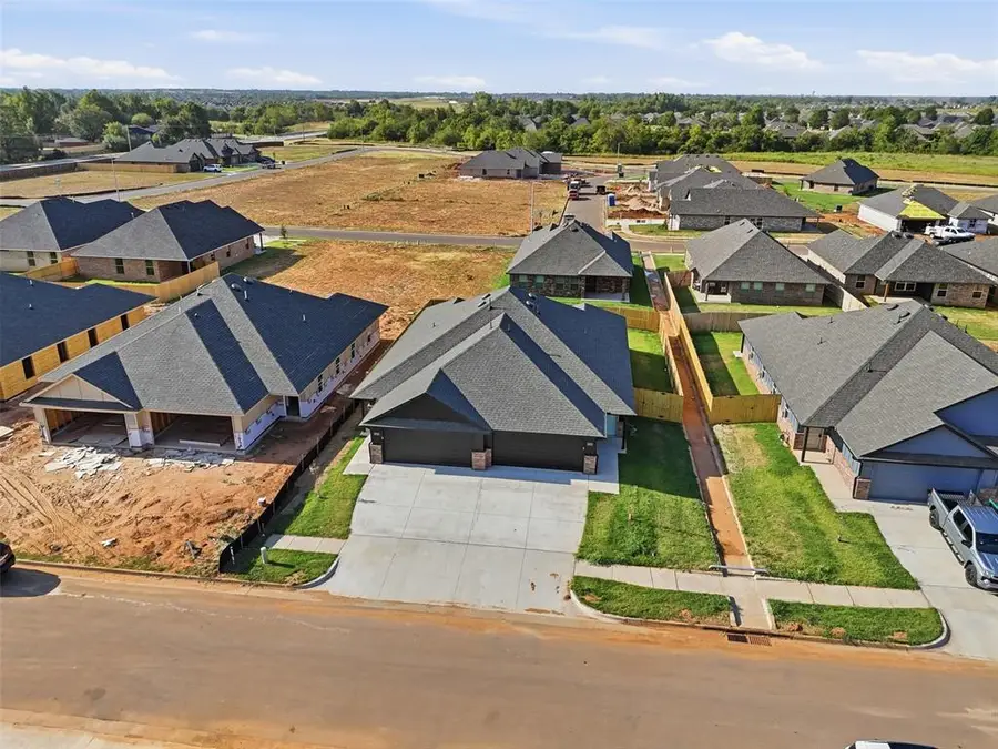 1713 S Short Cove Drive, Yukon, OK 73099 - #3