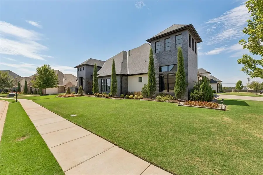 6401 Turnberry Place, Edmond, OK 73025 - #2