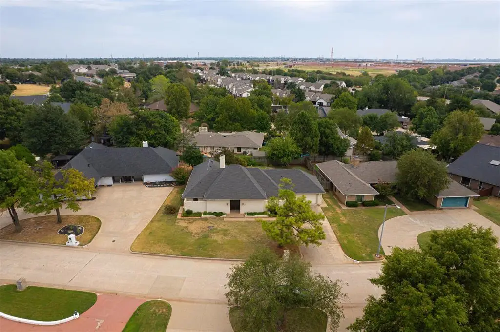 12500 Arrowhead Terrace, Oklahoma City, OK 73120 - #1