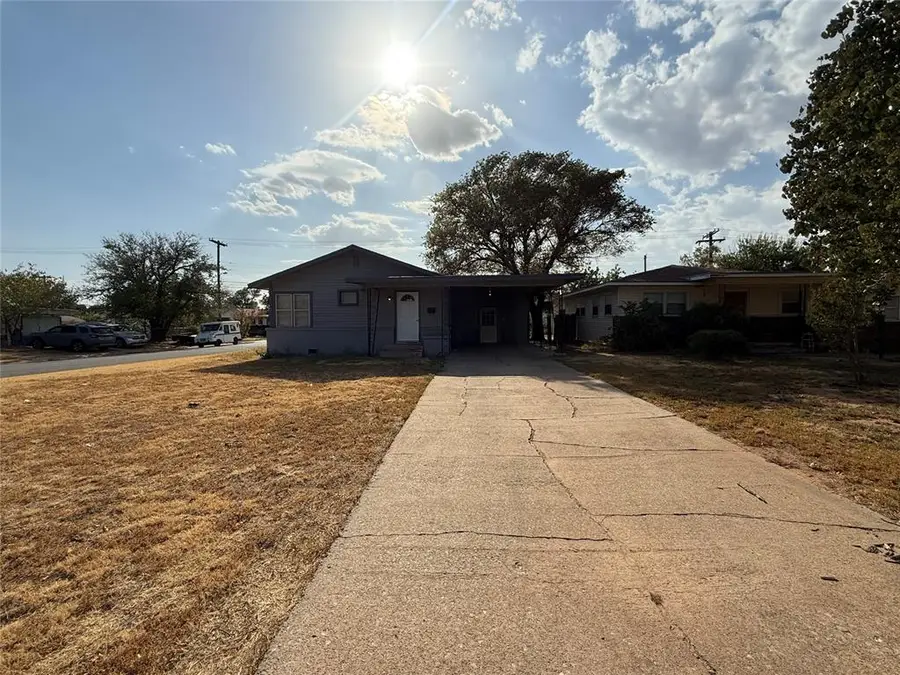 1501 N Crain Street, Altus, OK 73521 - #2