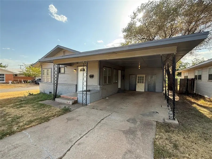 1501 N Crain Street, Altus, OK 73521 - #3