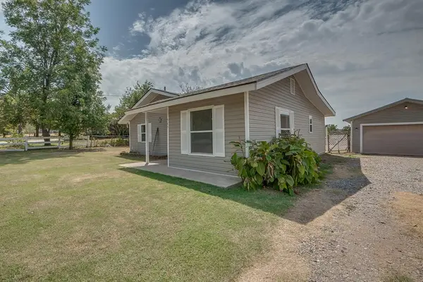 965 Cabin Road, Harrah, OK 73045