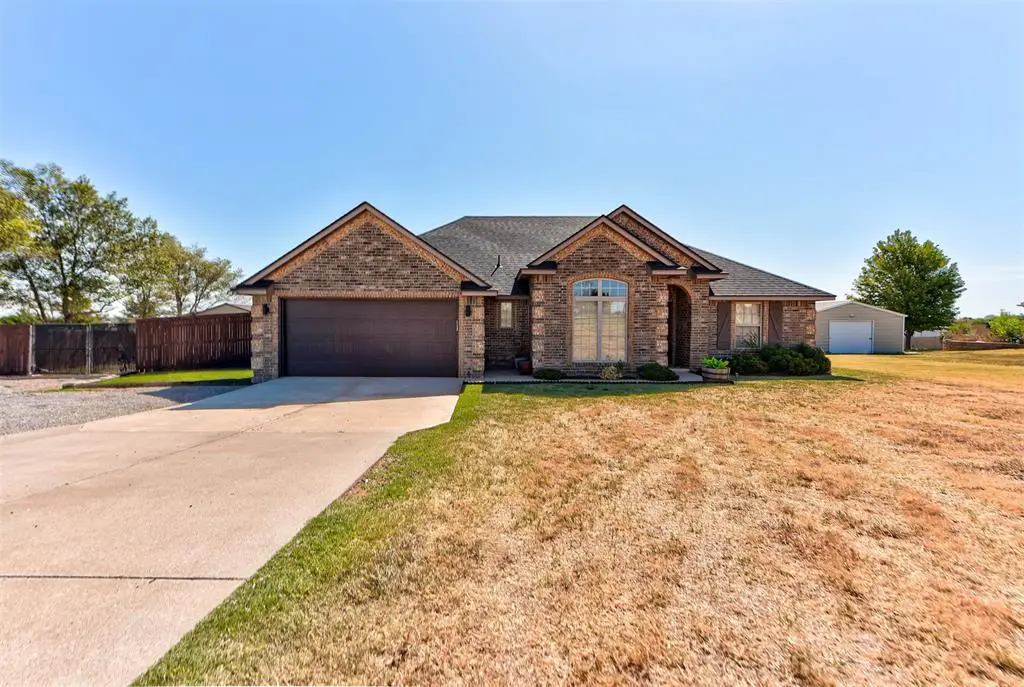 905 County Street 2932, Tuttle, OK 73089 - #1