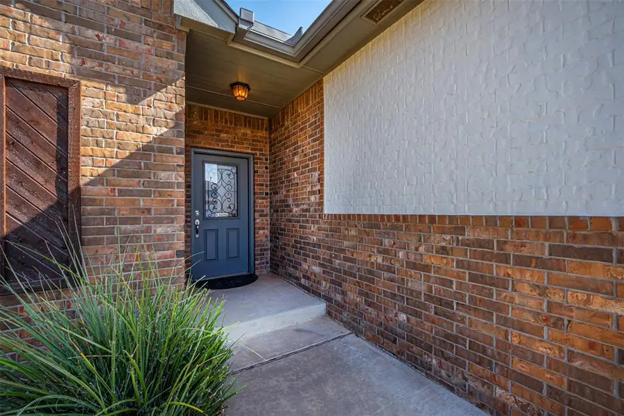 9121 NW 89th Street, Yukon, OK 73099 - #2
