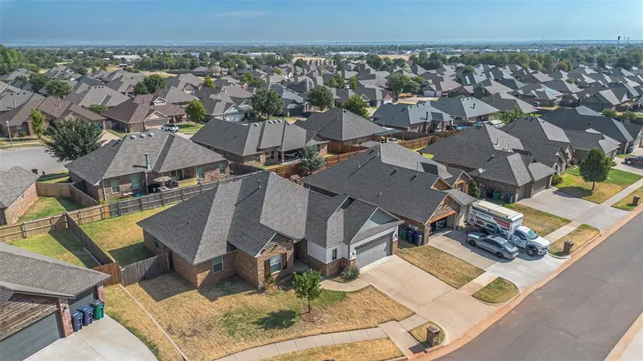 9121 NW 89th Street, Yukon, OK 73099 - #3