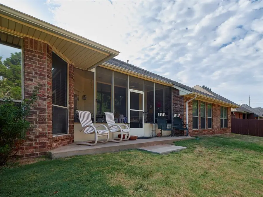 19417 Yearling Way, Edmond, OK 73012 - #3