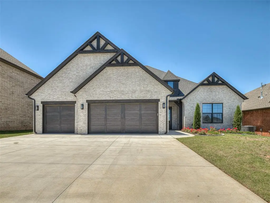2217 Los Angeles Avenue, Edmond, OK 73034 - #1