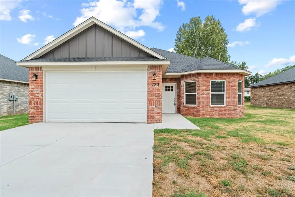 220 E Abbot Lane, Mustang, OK 73064 - #1