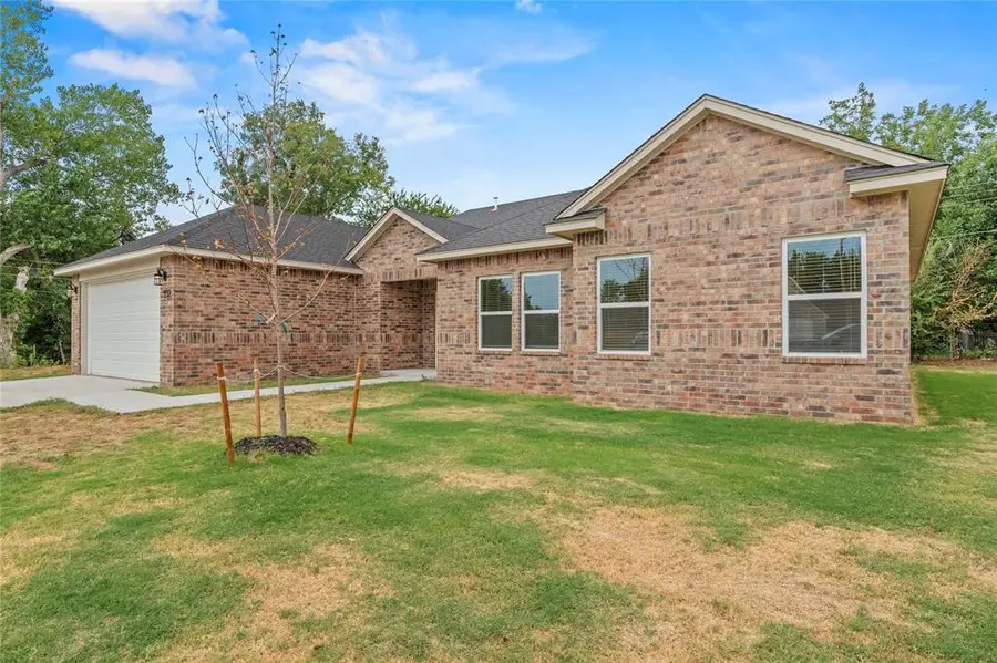 232 E Abbot Lane, Mustang, OK 73064 - #2