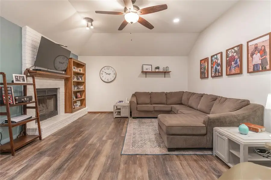 404 N Lockeport Drive, Edmond, OK 73003 - #3