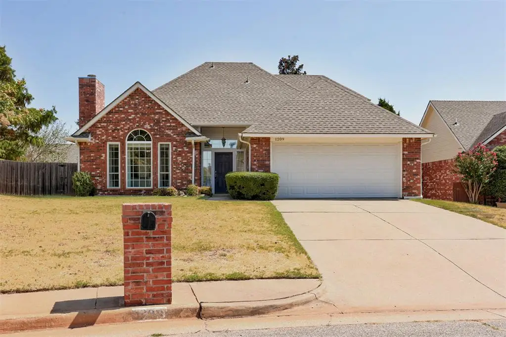 1209 Salem Avenue, Edmond, OK 73003 - #1