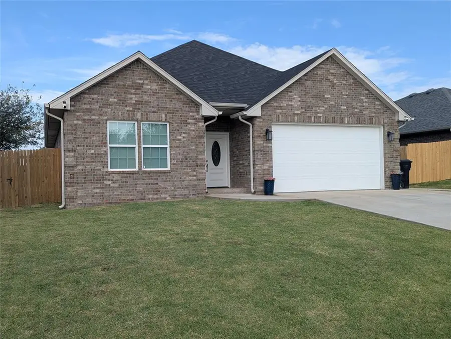 137 SW 7th Street, Moore, OK 73160 - #2