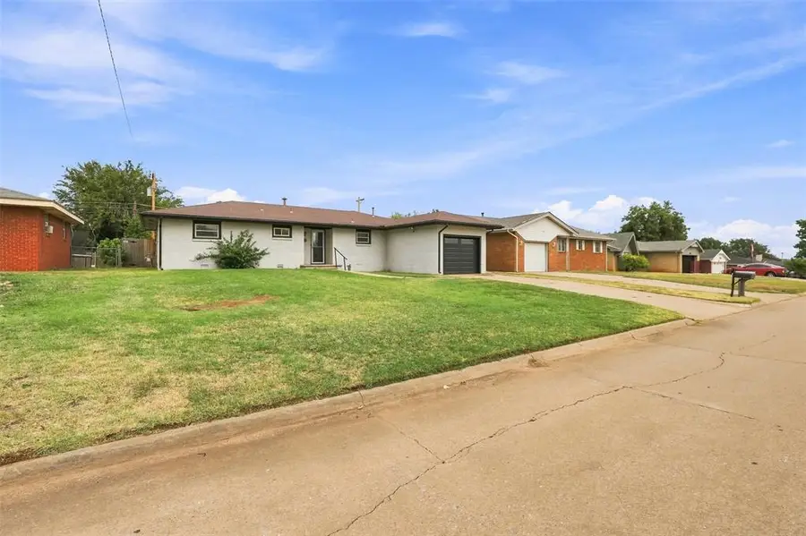 302 W Chisholm Drive, Kingfisher, OK 73750 - #3