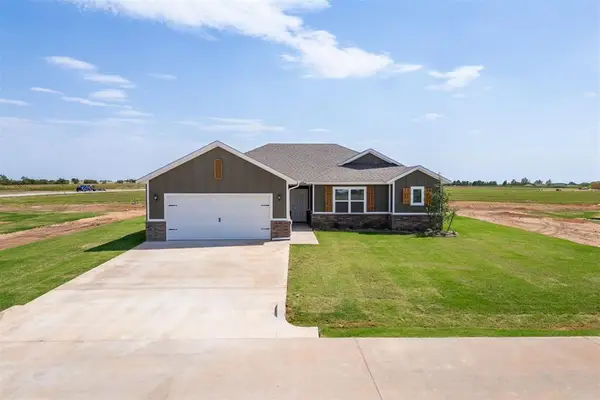 1725 Elm Circle, Tuttle, OK 73089
