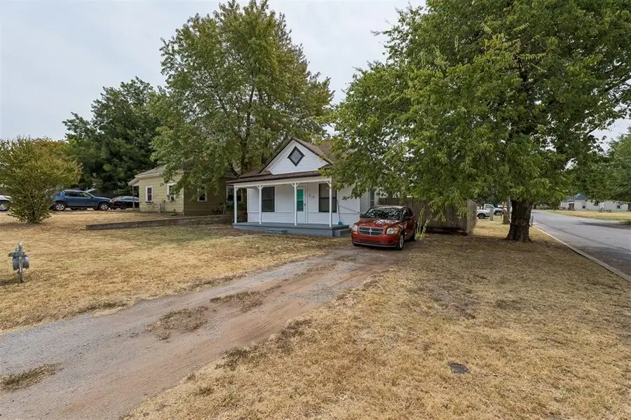 819 W London Street, El Reno, OK 73036 - #2