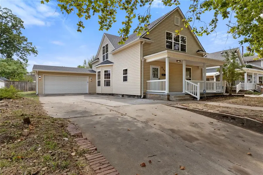 627 N Park Avenue, Shawnee, OK 74801 - #2