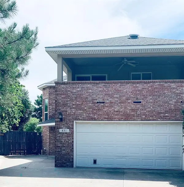 831 Rambling Oaks Drive, Norman, OK 73072