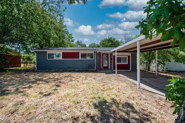 604 SW 14th Street, Moore, OK 73160