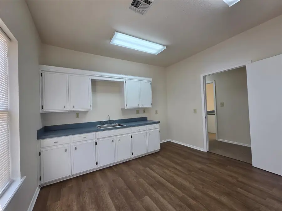 214 N Oklahoma Avenue, Shawnee, OK 74801 - #3