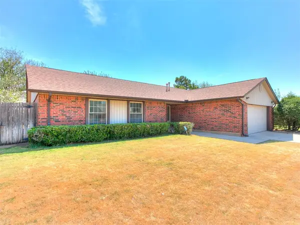 1016 S Neptune Road, Edmond, OK 73003