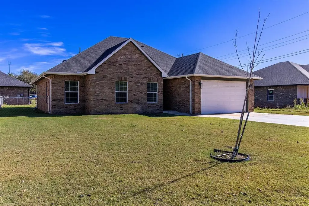 8816 N Shartel Avenue, Oklahoma City, OK 73114 - #1