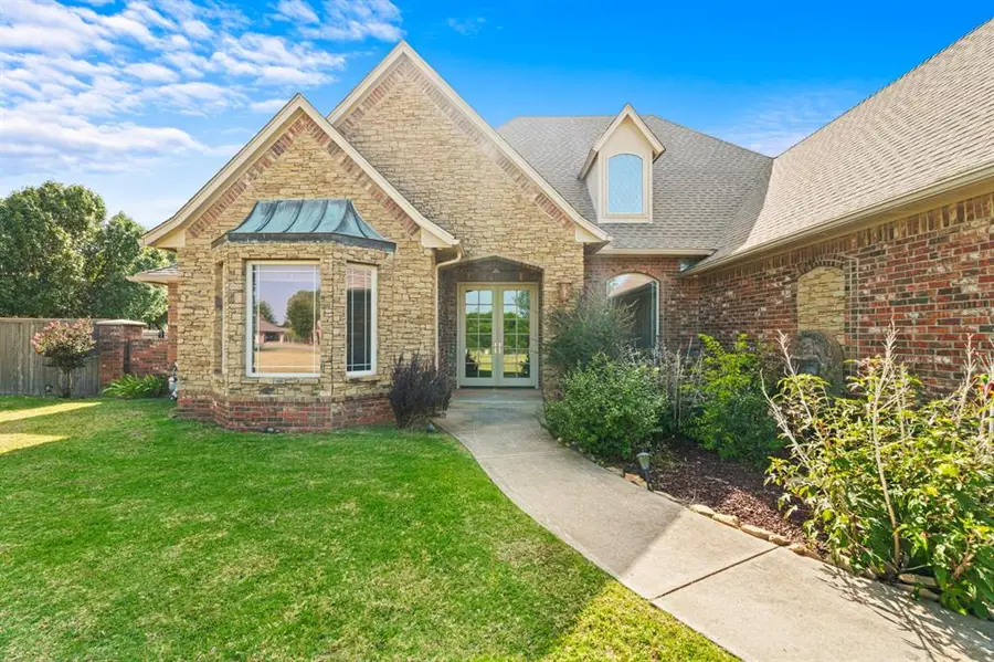 1109 N Edinburrough Way, Mustang, OK 73064 - #3