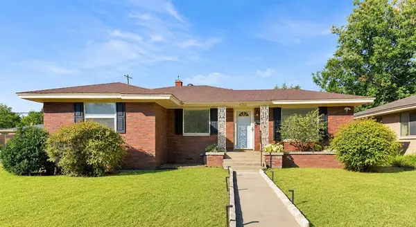 2301 N Warren Avenue, Oklahoma City, OK 73107