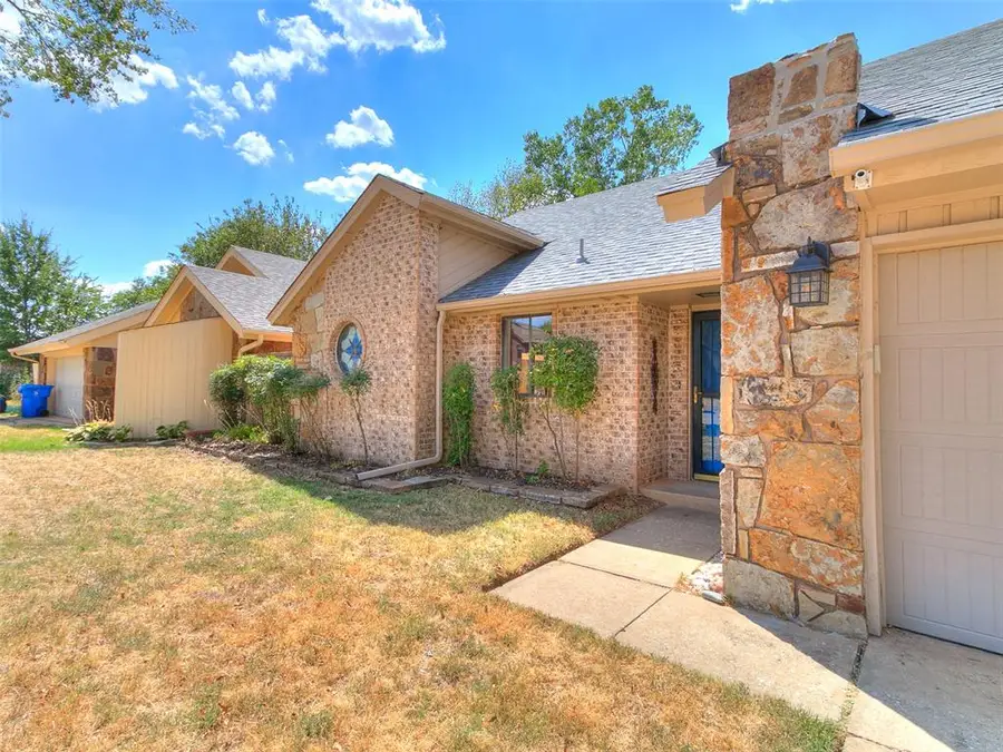 260 N Creekdale Drive, Norman, OK 73072 - #2