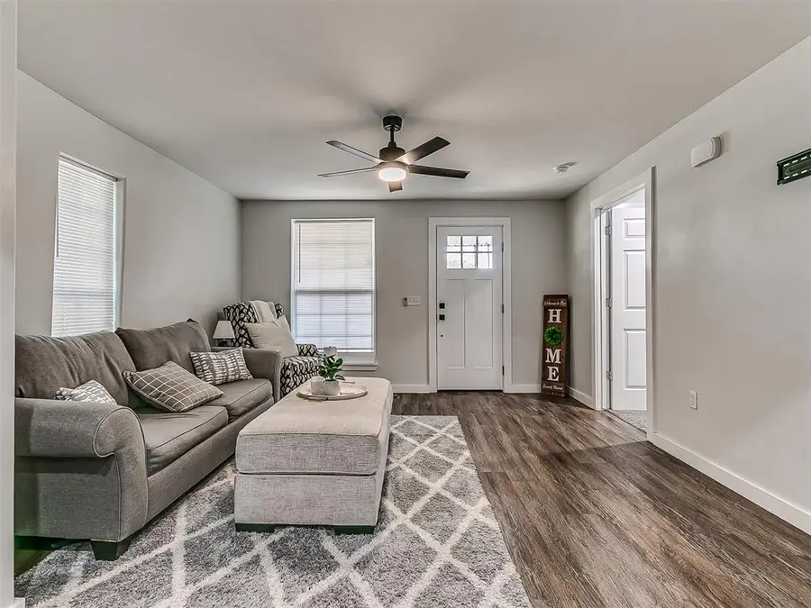 1214 E Harrison Avenue, Guthrie, OK 73044 - #2