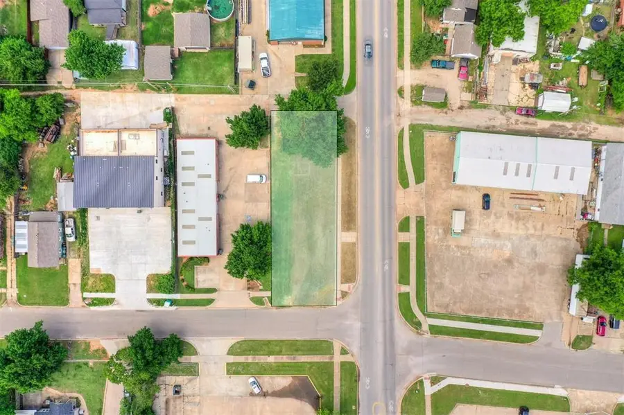 101 S Fretz Avenue, Edmond, OK 73003 - #2