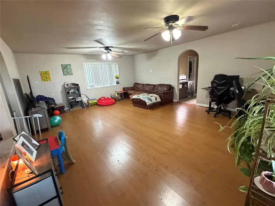 921 E Highway 19, Chickasha, OK 73018 - #3
