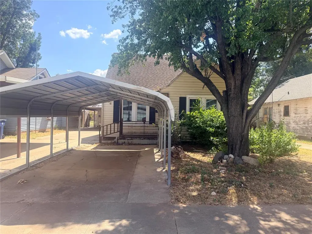 406 W Virginia Avenue, Anadarko, OK 73005 - #1