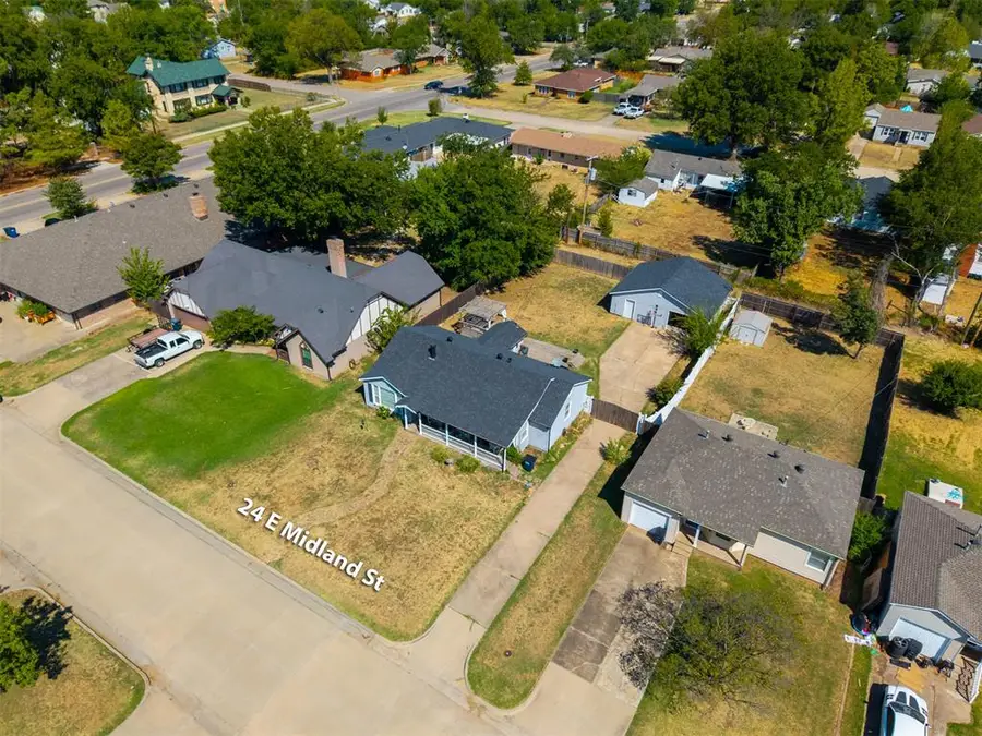 24 E Midland Street, Shawnee, OK 74804 - #3