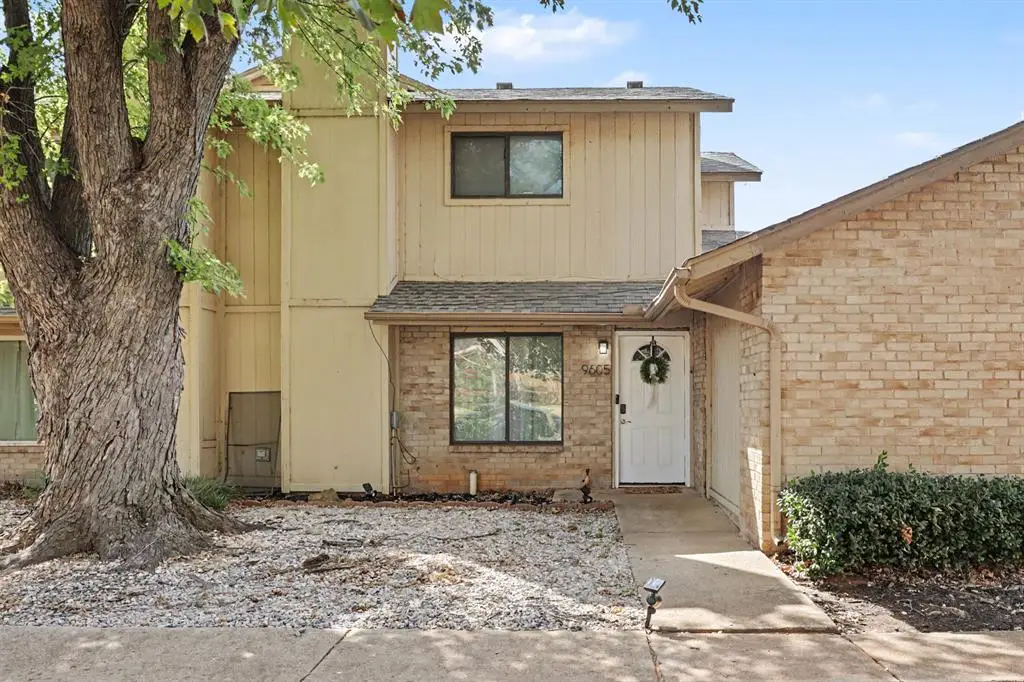 9605 Hefner Village Boulevard, Oklahoma City, OK 73162 - #1