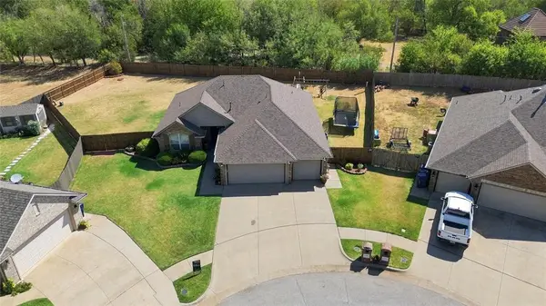 11601 SW 17th Court, Yukon, OK 73099