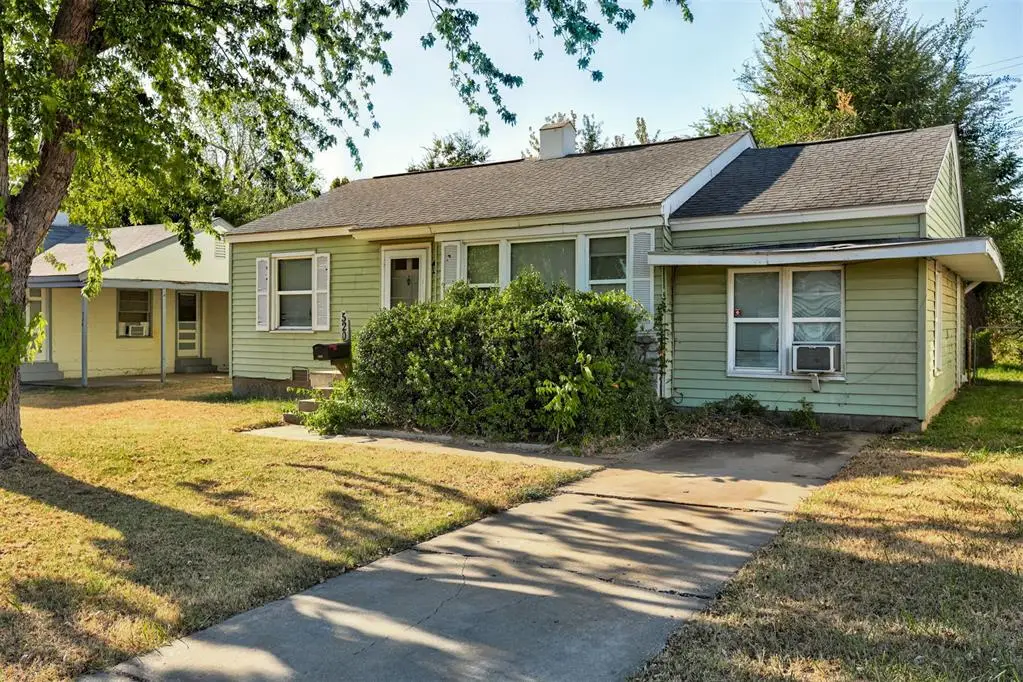 520 E Ercoupe Drive, Midwest City, OK 73110 - #1