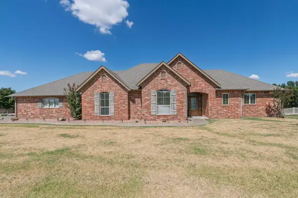 2520 E Bradley Street, Shawnee, OK 74804