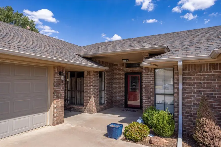 1401 Timber Creek, Weatherford, OK 73096 - #3