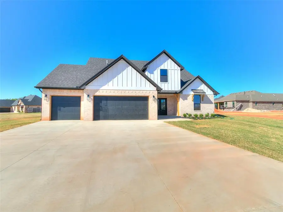 141 W Lynn Court Drive, Mustang, OK 73064 - #3