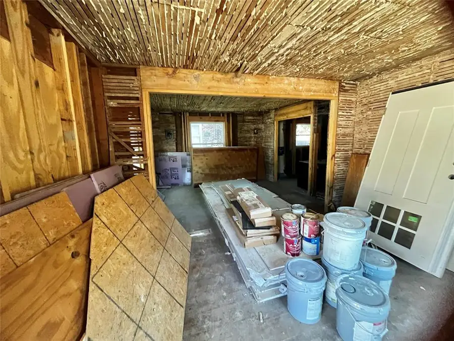 1131 N Okla Avenue, Shawnee, OK 74801 - #3