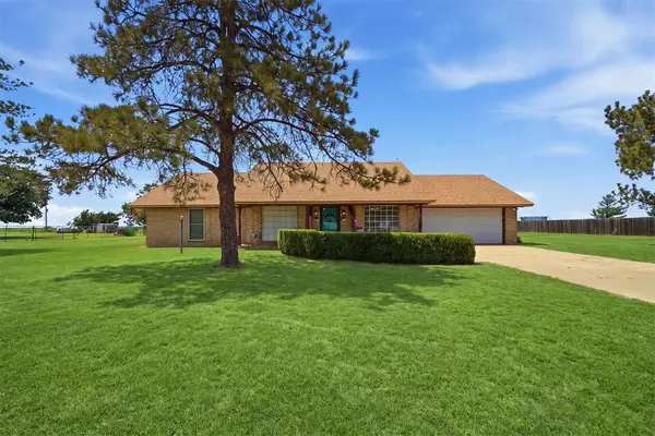 20423 E County Road 1567 Road, Altus, OK 73521