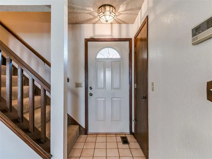 105 Woodbridge Circle, Edmond, OK 73012 - #2